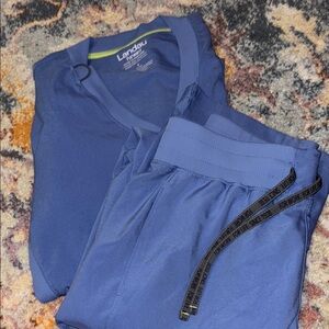 Landau forward scrub set read description!